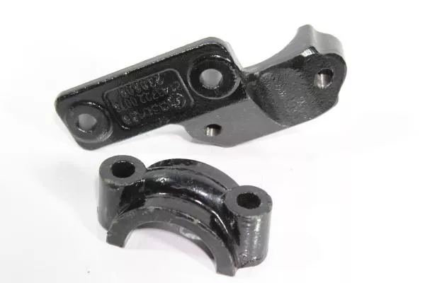 Кронштейн переднего стабилизатора к переднему мосту (R) SHAANXI, X3000, 6X6, (81.43722.0074)