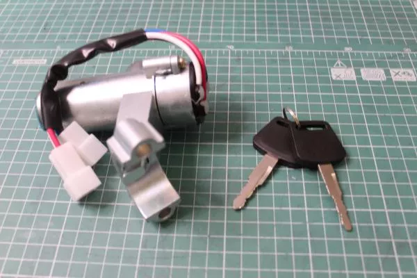 Замок зажигания FAW, J6