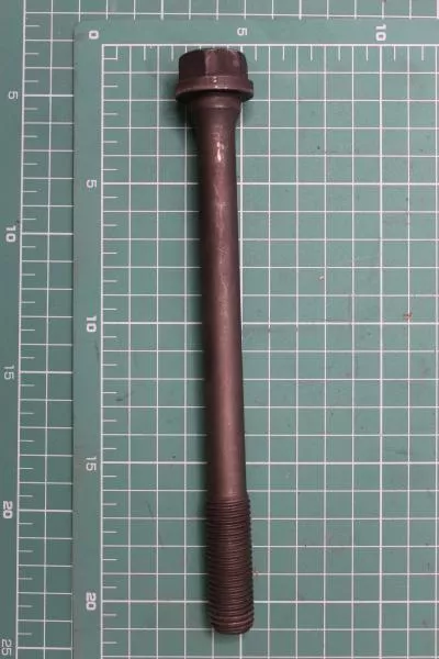 Болт ГБЦ D16, L185, HOWO, (612600040452)