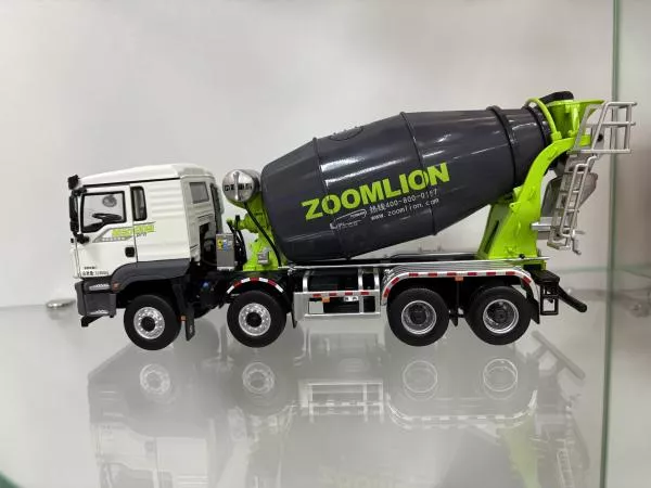 Моделька (Миксер, 8х4 1:24) SHAANXI, X3000