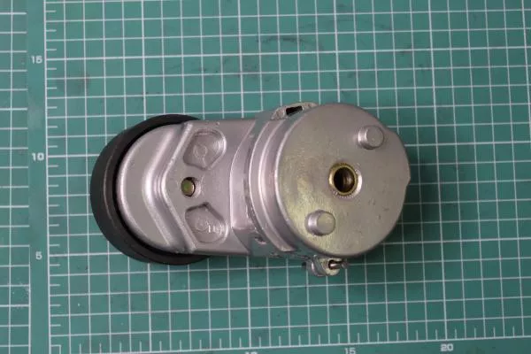 Ролик натяжителя ремня D70, H26, HOWO