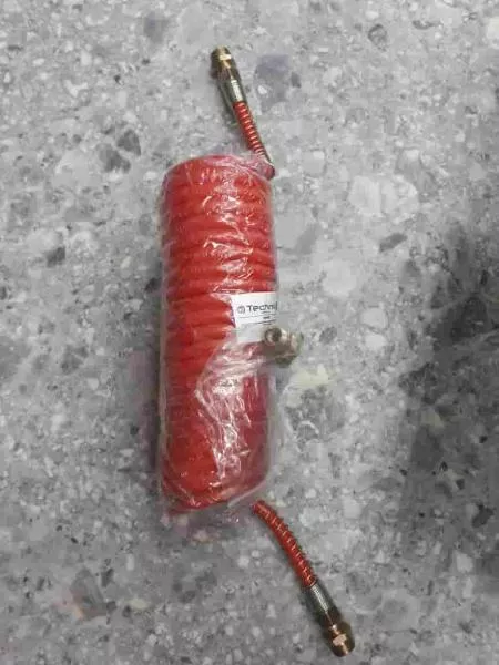 Шланг прицепа (Красный, пневматический витой L=7,5м, штуцер М16) КНР.