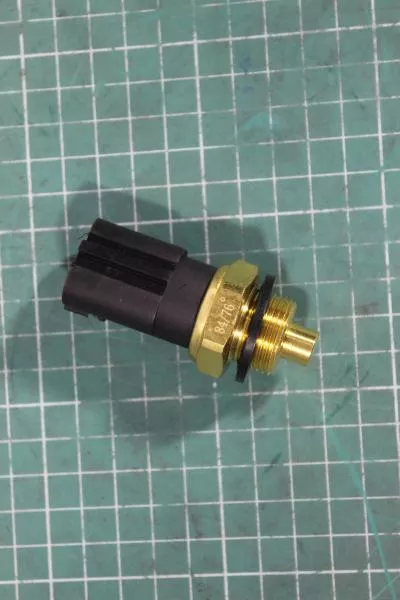 Датчик включения гидромуфты (76°/84°C) SHAANXI