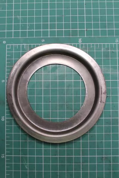 Шайба (пыльник) внутренний подшипника ступицы SH D130 (Front, Металл, под 3017) SHAANXI