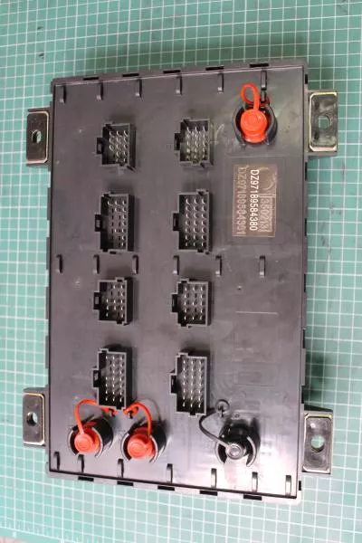 Блок предохранителей SHAANXI, X3000, (DZ97189584390)