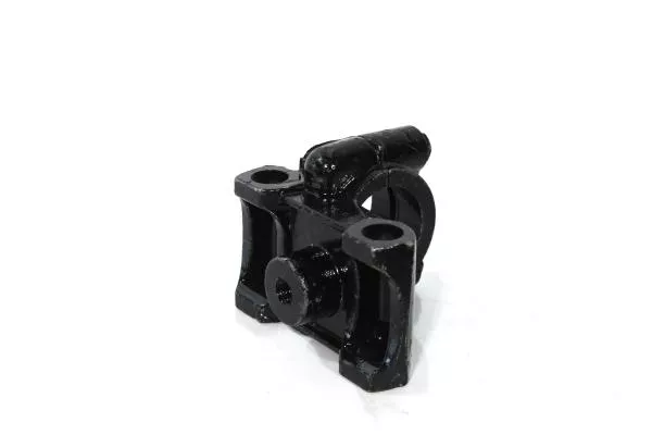 Кронштейн крепления переднего стабилизатора к передней балке (L) SHAANXI, F3000