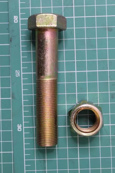 Болт D20, L100, (крепления подушки задней рессоры) HOWO