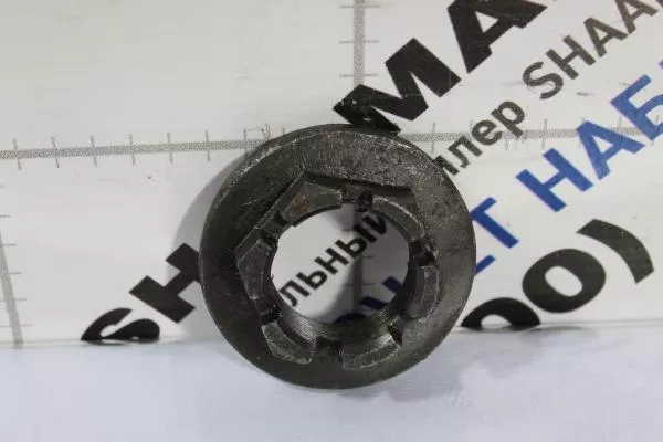 Гайка фланца карданного вала D40х1.5 (с подвесным) SHAANXI.