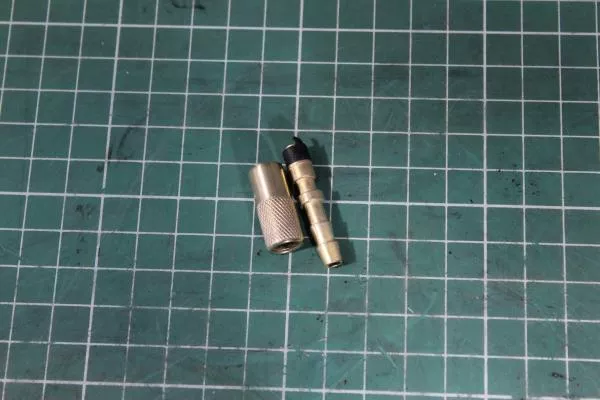 Наконечник шланга подкачки (Желтый, Металл, 6мм, накручивающийся) КНР