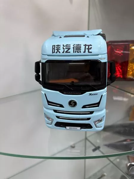 Моделька (Тягач, 6х4 1:24) SHAANXI, X6000