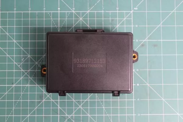 Блок предохранителей (у АКБ) SHAANXI, X3000