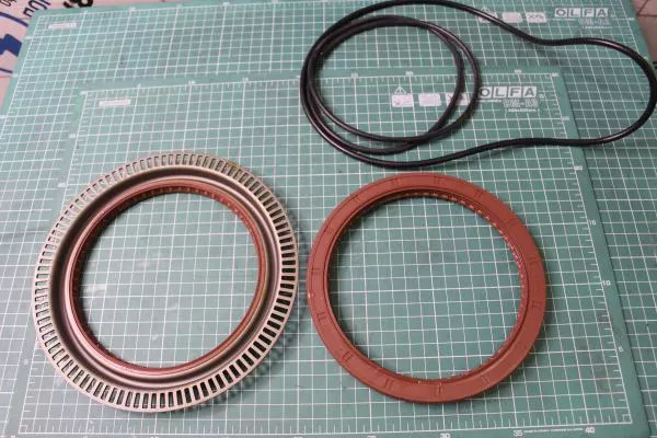 Сальник ступицы D175, H14, (Rear, с ABS 145*175*13/14) SHAANXI