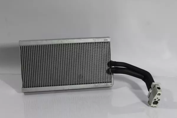 Радиатор кондиционера SITRAK, C7H