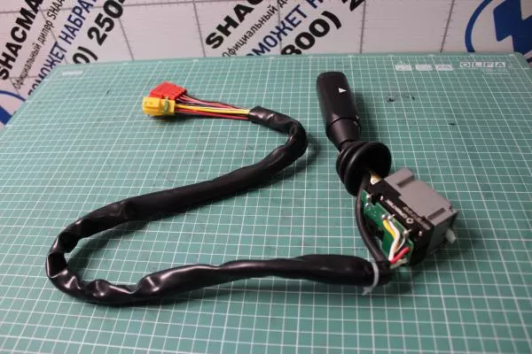 Переключатель поворотов (жёлтая и красная фишки) CREATEK, A5, (CK9839)