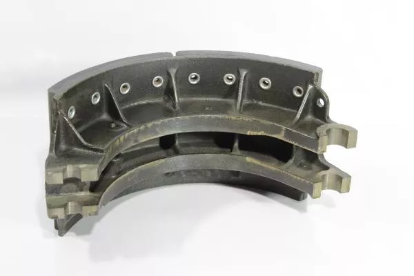 Колодка тормозная (Rear, 16 отверстий) HOWO, F2000
