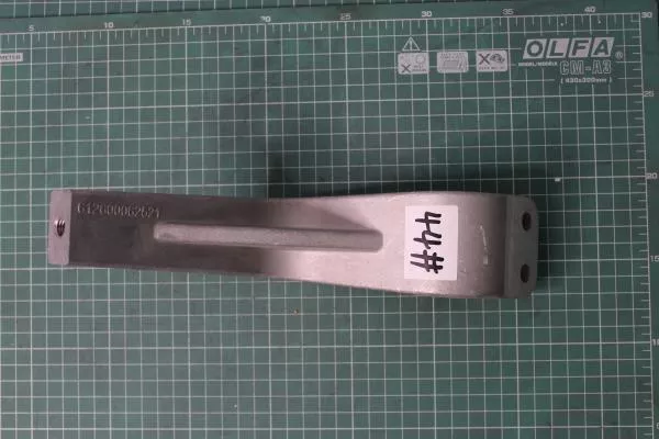 Кронштейн крепления радиатора SHAANXI, X3000, WP13