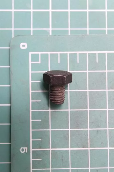 Болт D8, L10, FULLER