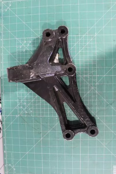 Кронштейн двигателя (RR) SHAANXI, X6000