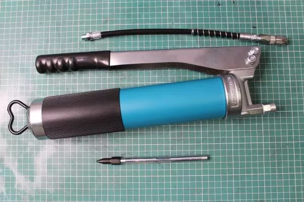 Шприц для смазки AUTOMAX.