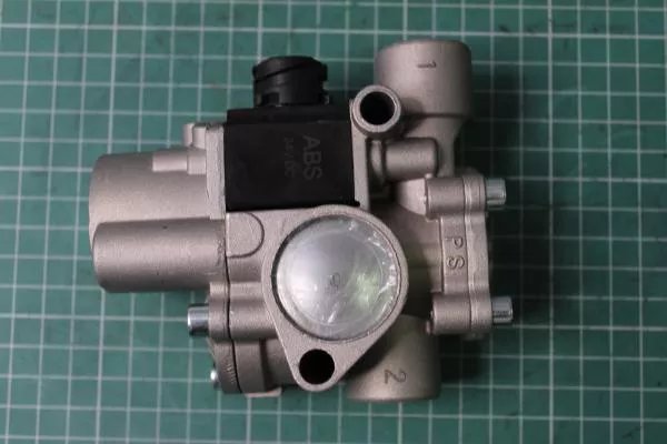 Кран (клапан) электромагнитный ABS HOWO