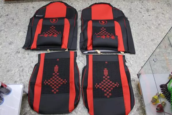 Чехлы на сиденья (кожаные,красная вставка) SHAANXI, X3000.