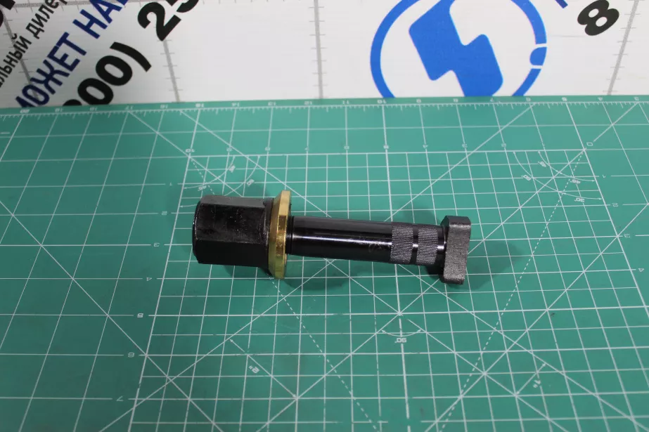 Шпилька колеса D22, L130, (Rear, с насечкой, с пылезащитным колпачком) AUTOMAX, (AM1292) для грузовиков *