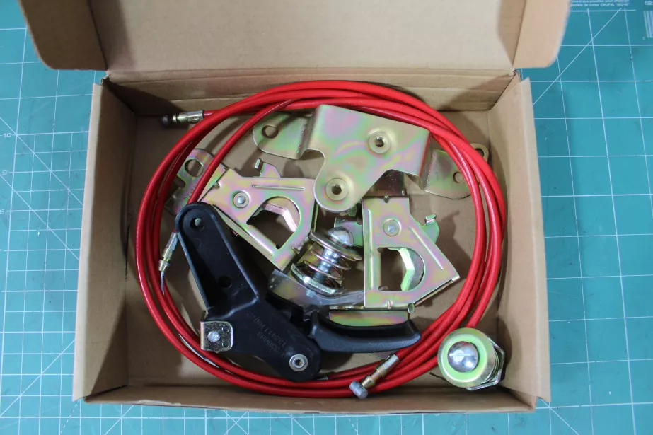 Замок капота кабины (комплект) SHAANXI, F2000, F3000 для грузовиков *