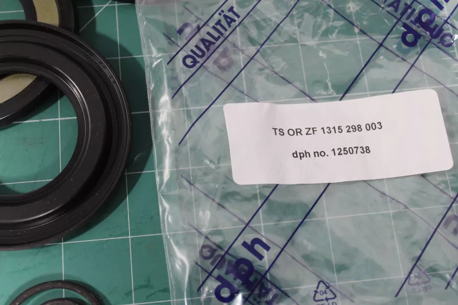 Комплект сальников SHAANXI, ZF, (1315298003) для грузовиков *