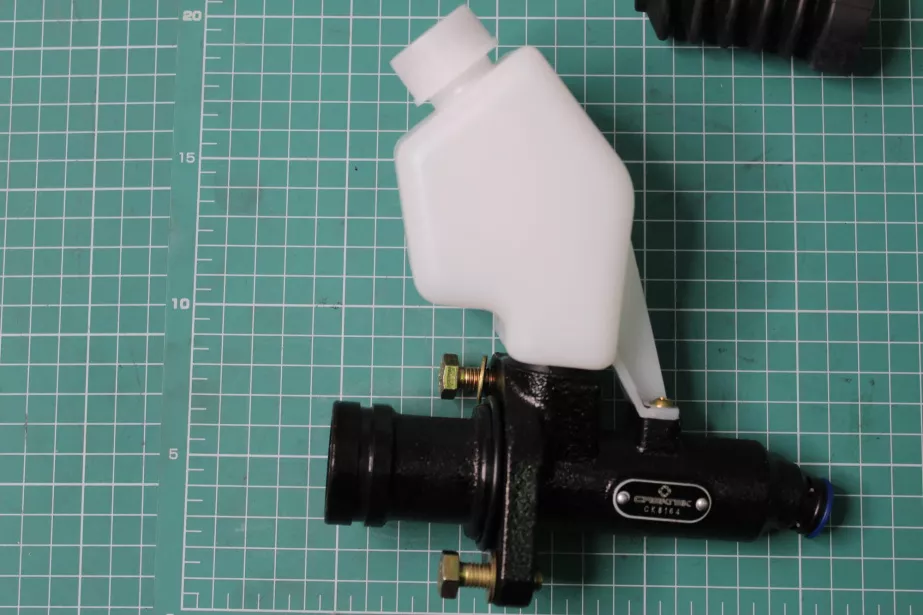 Главный цилиндр сцепления (ГЦС) CREATEK, F2000, F3000, (CK8164) для грузовиков *