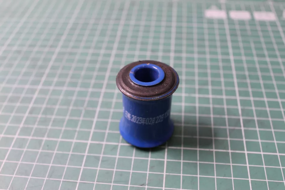 Втулка нижняя замка кабины SHAANXI, F2000. для грузовиков *