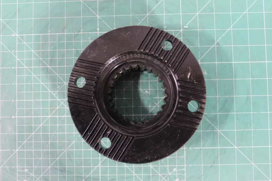 Фланец выходного вала D180, H67, Z24, (180*67*4) SHAANXI, РК ZQC2000-57E для грузовиков *