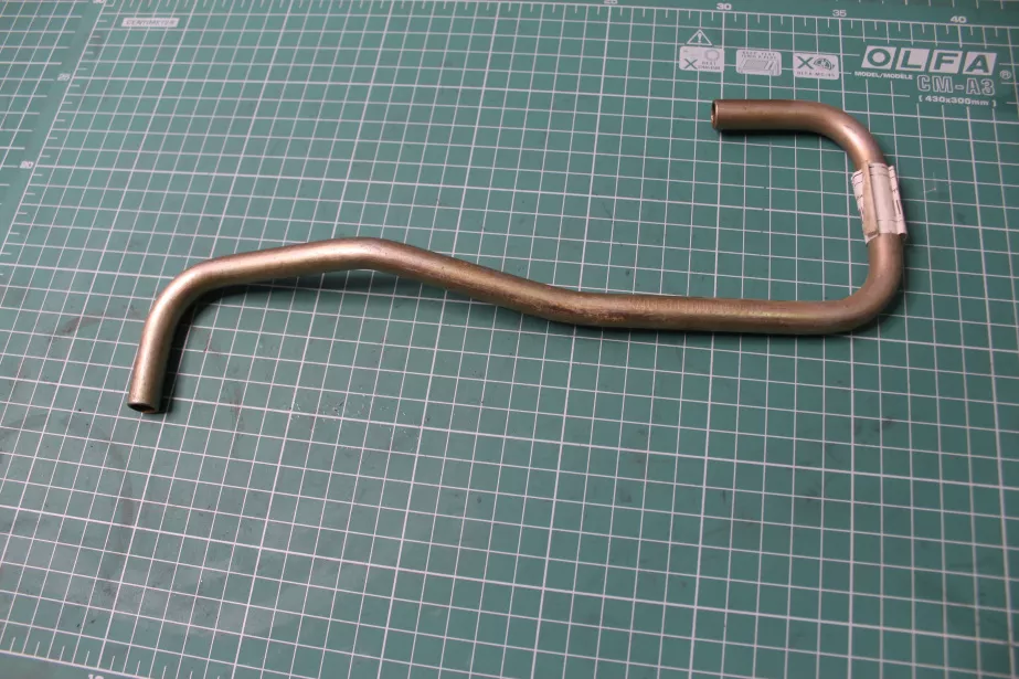 Трубка подачи масла на турбину (без гаек) HOWO для грузовиков *