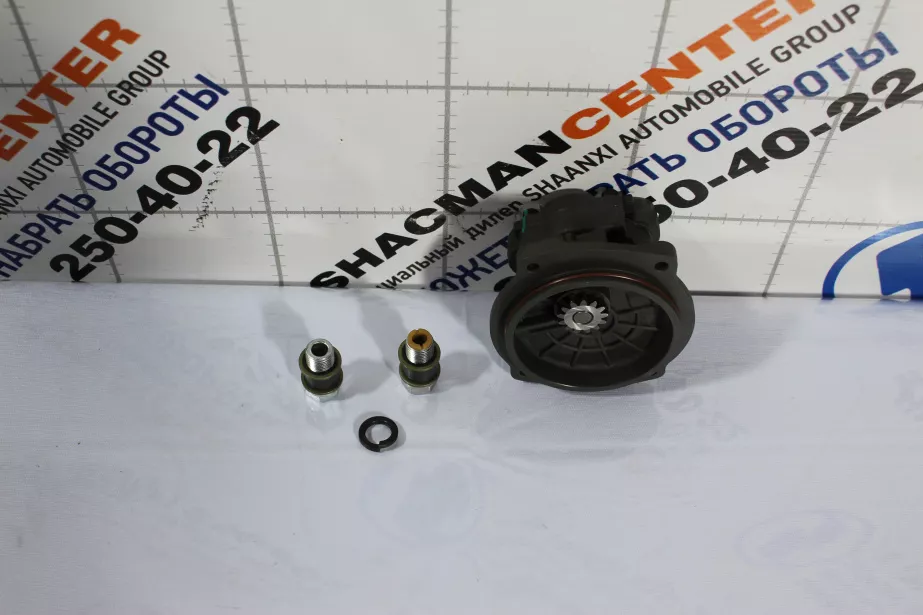 Насос топливный низкого давления (ТННД R-вращения) AUTOMAX, WP12, Евро-3, (AM1119) для грузовиков *