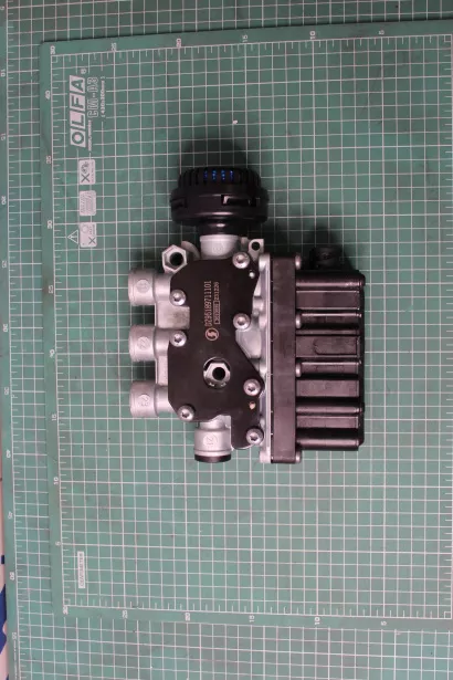 Клапан электромагнитный пневмоподвески SHAANXI, X6000 для грузовиков *