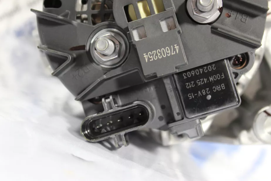 Генератор (28V 80A) WEICHAI, WP12, WP13 для грузовиков *