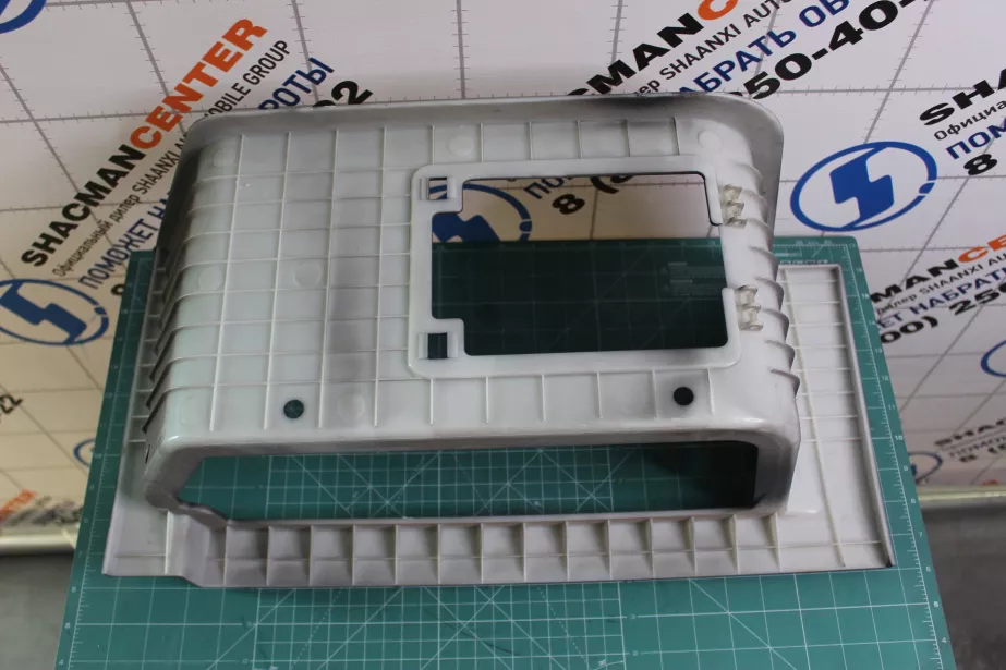 Подножка (R, нижняя) SHAANXI, X5000 для грузовиков *