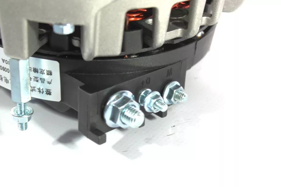 Генератор (под ручейковый ремень 8РК 28V80A) SHAANXI для грузовиков *