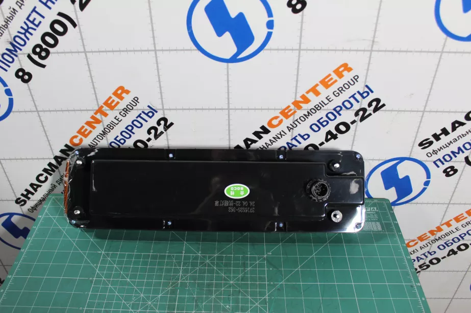 Фонарь (RR) FAW, J6. для грузовиков *