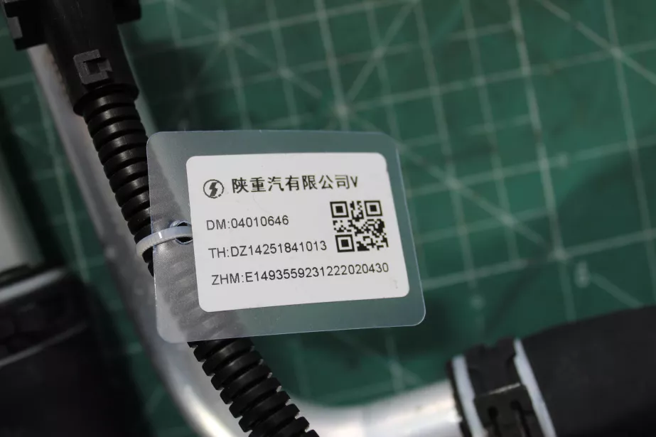 Трубки отопителя (в сборе с краном печки) SHAANXI, X3000 для грузовиков *