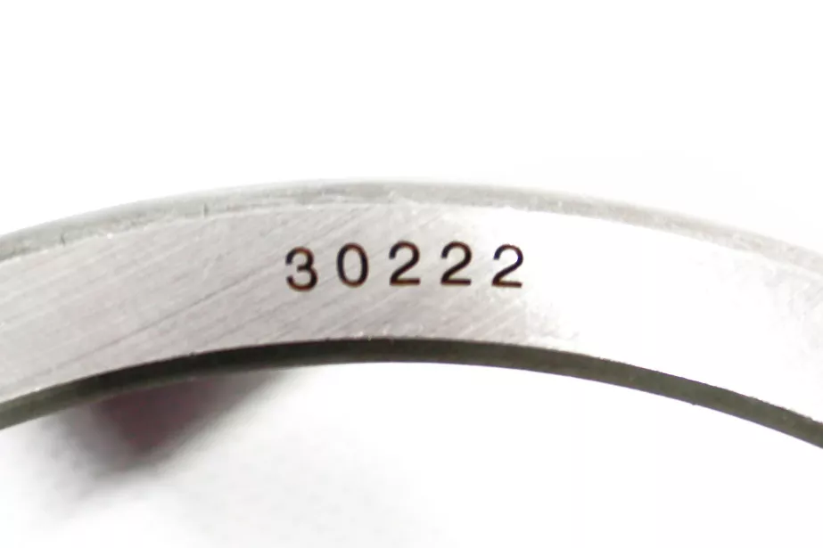 Подшипник ступицы (Rear, внутренний) HOWO, (30222) для грузовиков *