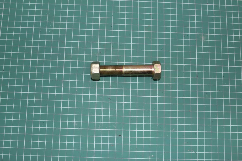 Болт амортизатора подвески D16, L90, (Нижний) HOWO для грузовиков *