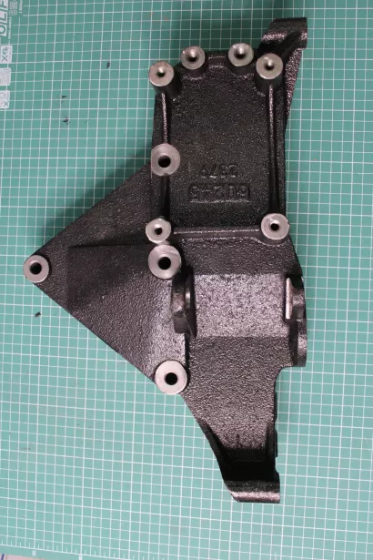 Кронштейн генератора SHAANXI, WP13 для грузовиков *