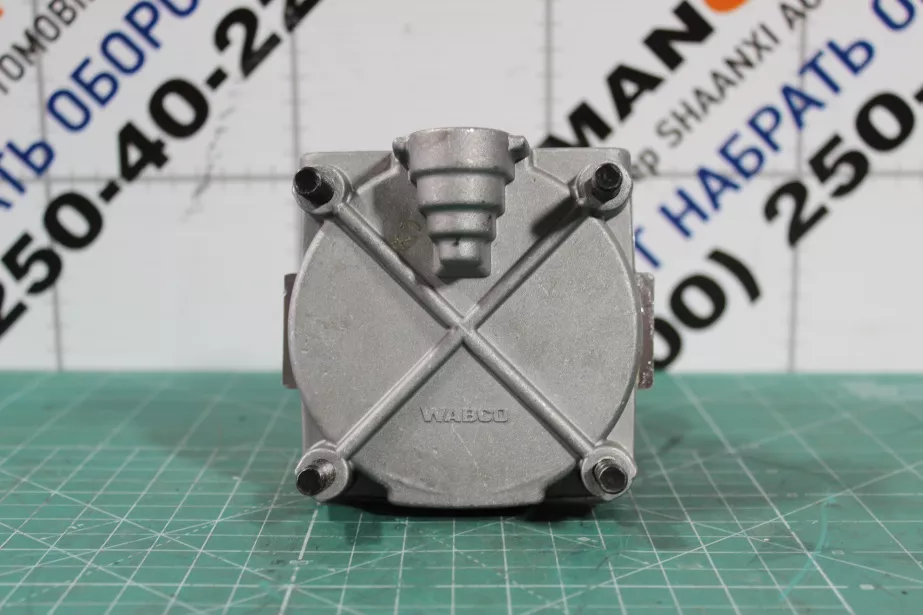 Клапан воздушный тормозной (ускорительный) SHAANXI, X3000, X6000 для грузовиков *