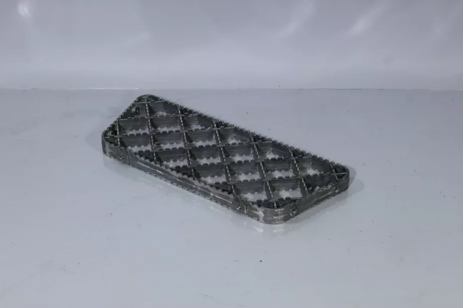 Подножка (L/R, Дюраль, верхняя) SHAANXI, X3000 для грузовиков *