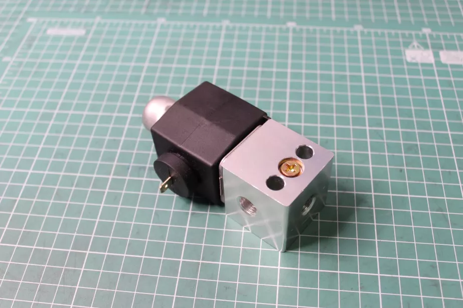 Клапан электромагнитный межколесной блокировки (1 контакт) CREATEK, (CK8234) для грузовиков *