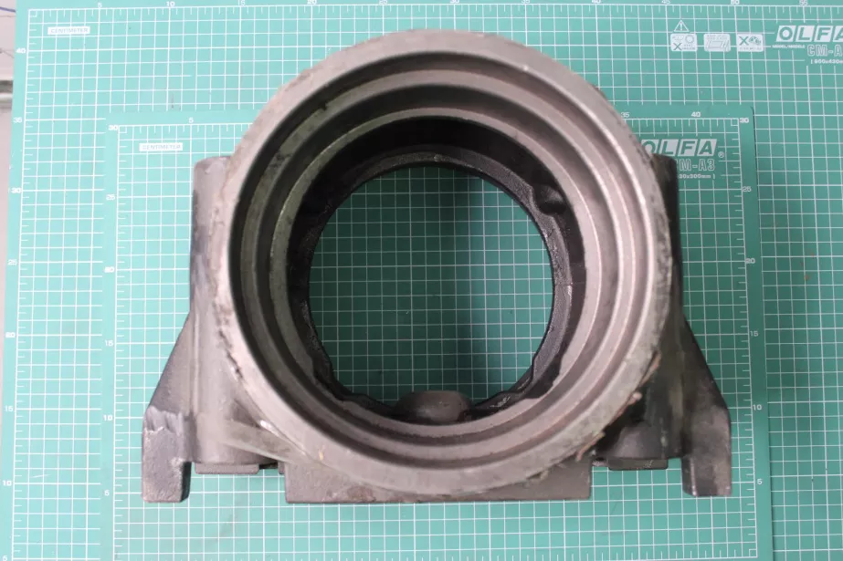 Картер балансира (под 2 стремянки) SHAANXI, (99114529935) для грузовиков *