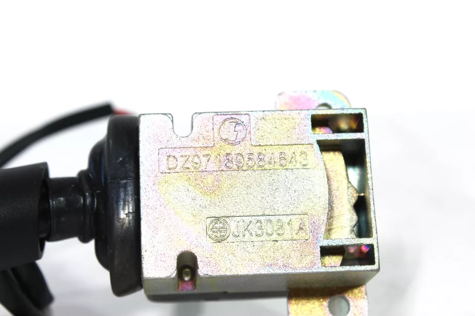 Переключатель подрулевой (горного тормоза) SHAANXI, X3000 для грузовиков *