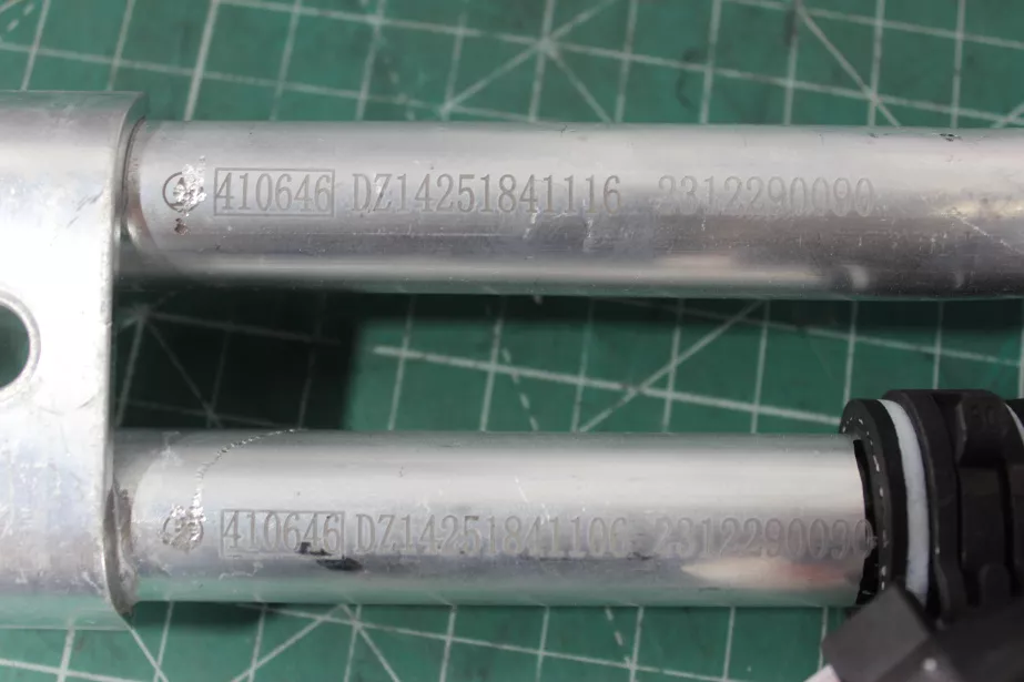 Трубки отопителя (в сборе с краном печки) SHAANXI, X3000 для грузовиков *