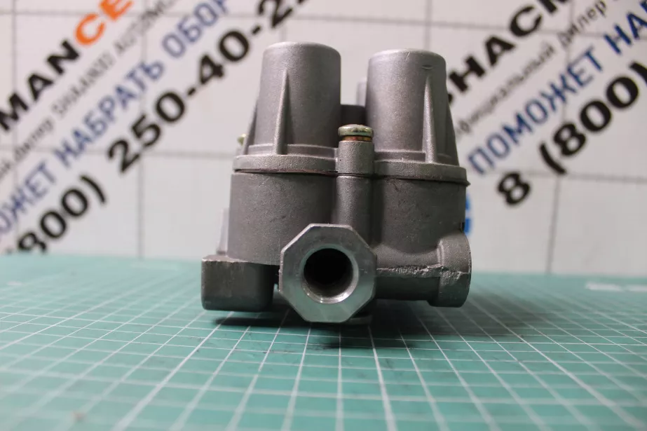 Клапан защитный тормозной системы (4-х контурный) HOWO, (AZ9100360067) для грузовиков *