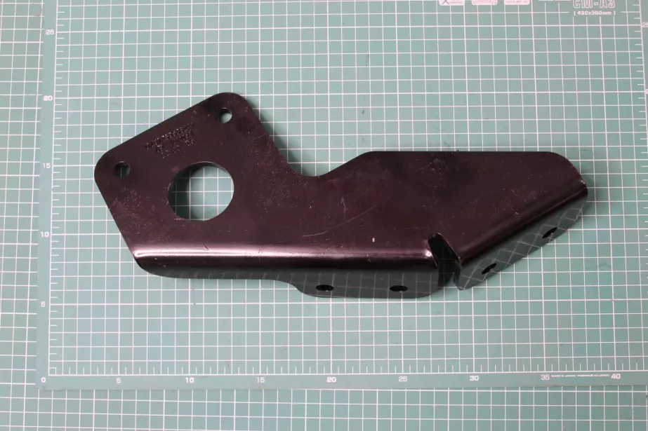 Кронштейн защиты двигателя (L) SHAANXI, X3000 для грузовиков *